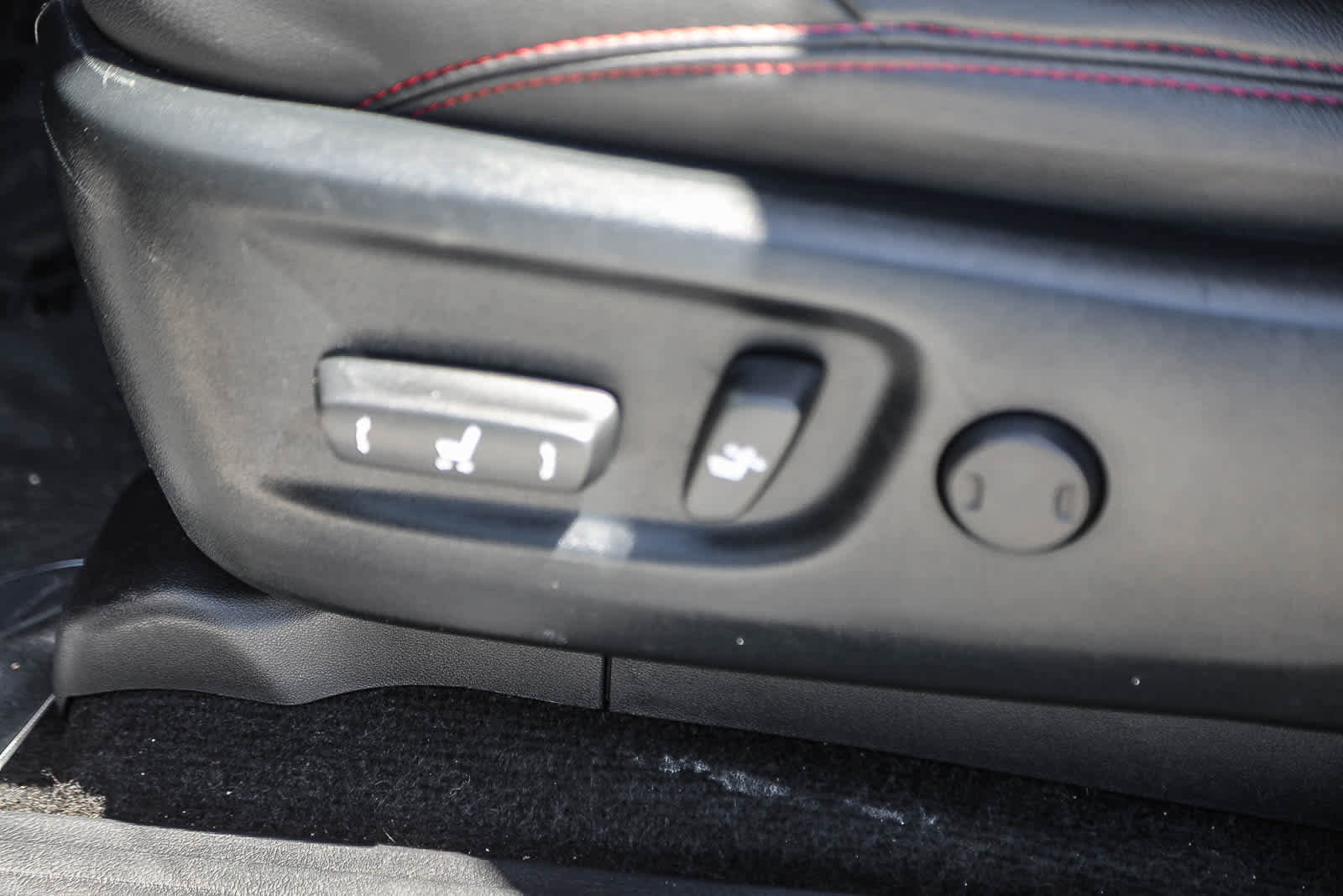 Used 2020 Toyota 4Runner TRD Off-Road Premium w/ Moonroof Package AWD/4WD image 19