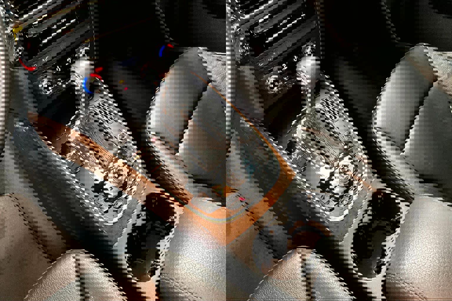 Used 2017 Audi Q5 2.0T Premium w/ Audi MMI Navigation Plus image 16