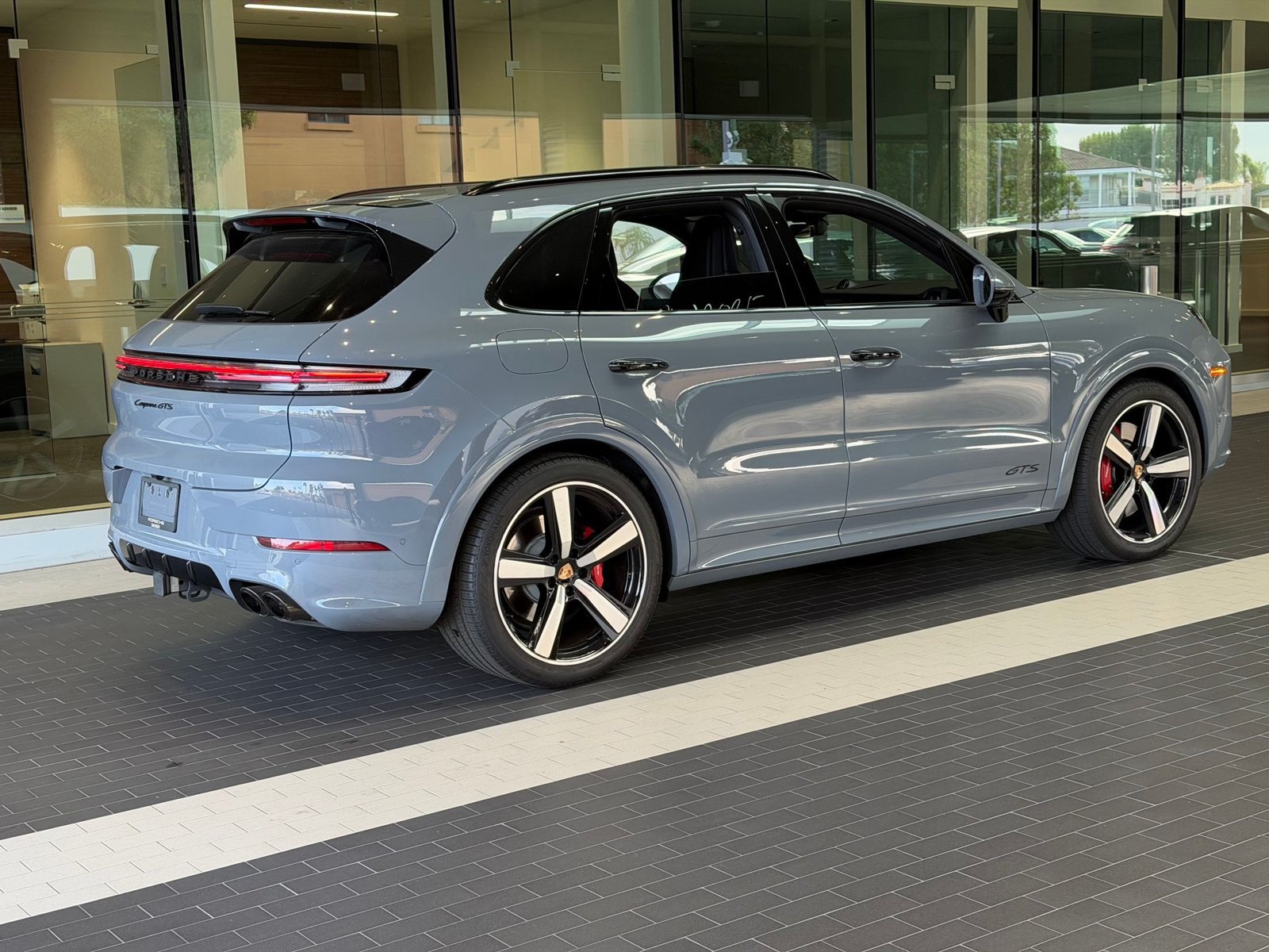 Certified 2025 Porsche Cayenne GTS AWD/4WD image 23
