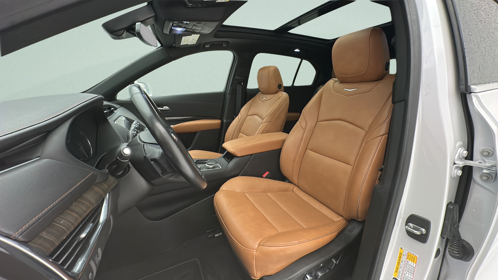 Used 2019 Cadillac XT4 Premium Luxury AWD/4WD image 13