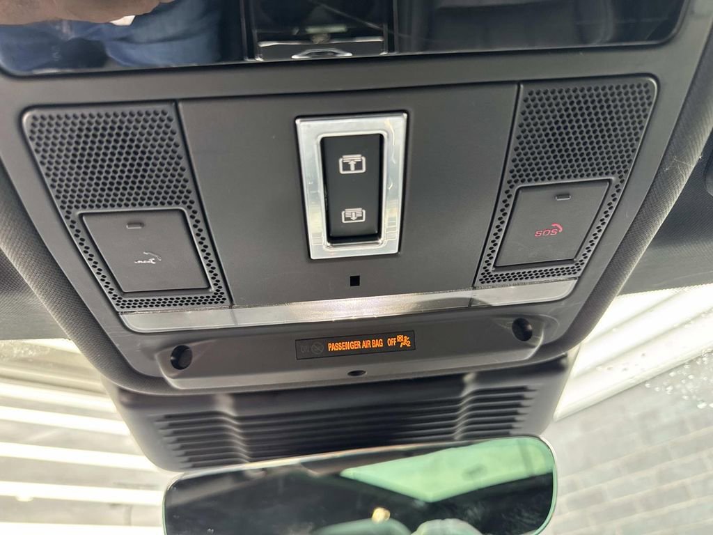 Used 2023 Land Rover Range Rover Evoque R-Dynamic S image 22