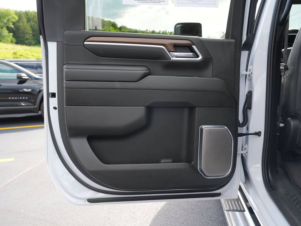 Certified 2025 Chevrolet Silverado 3500 High Country w/ High Country Premium Package AWD/4WD image 19
