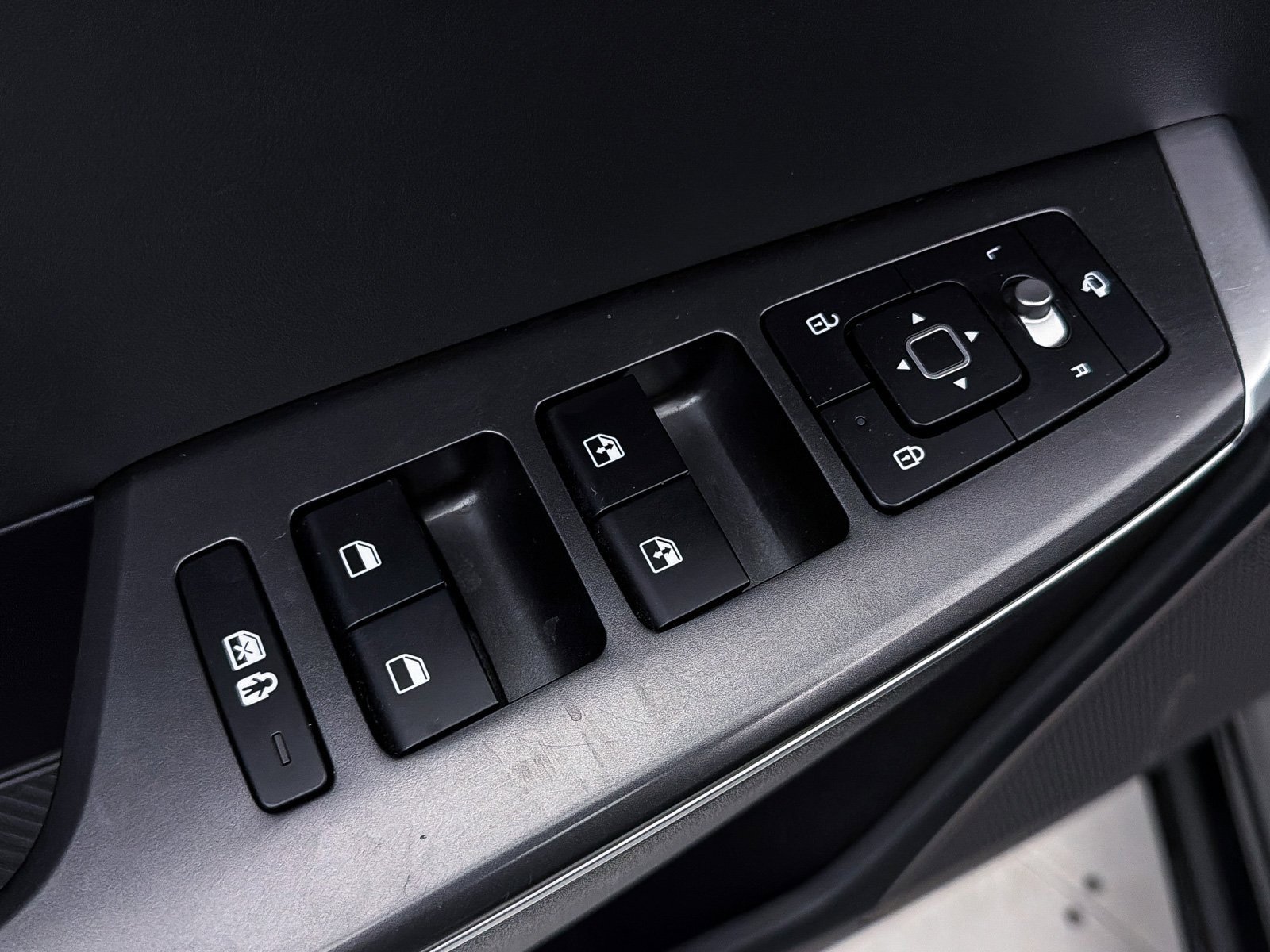 Used 2023 Kia EV6 Wind w/ Wind Technology Package image 20