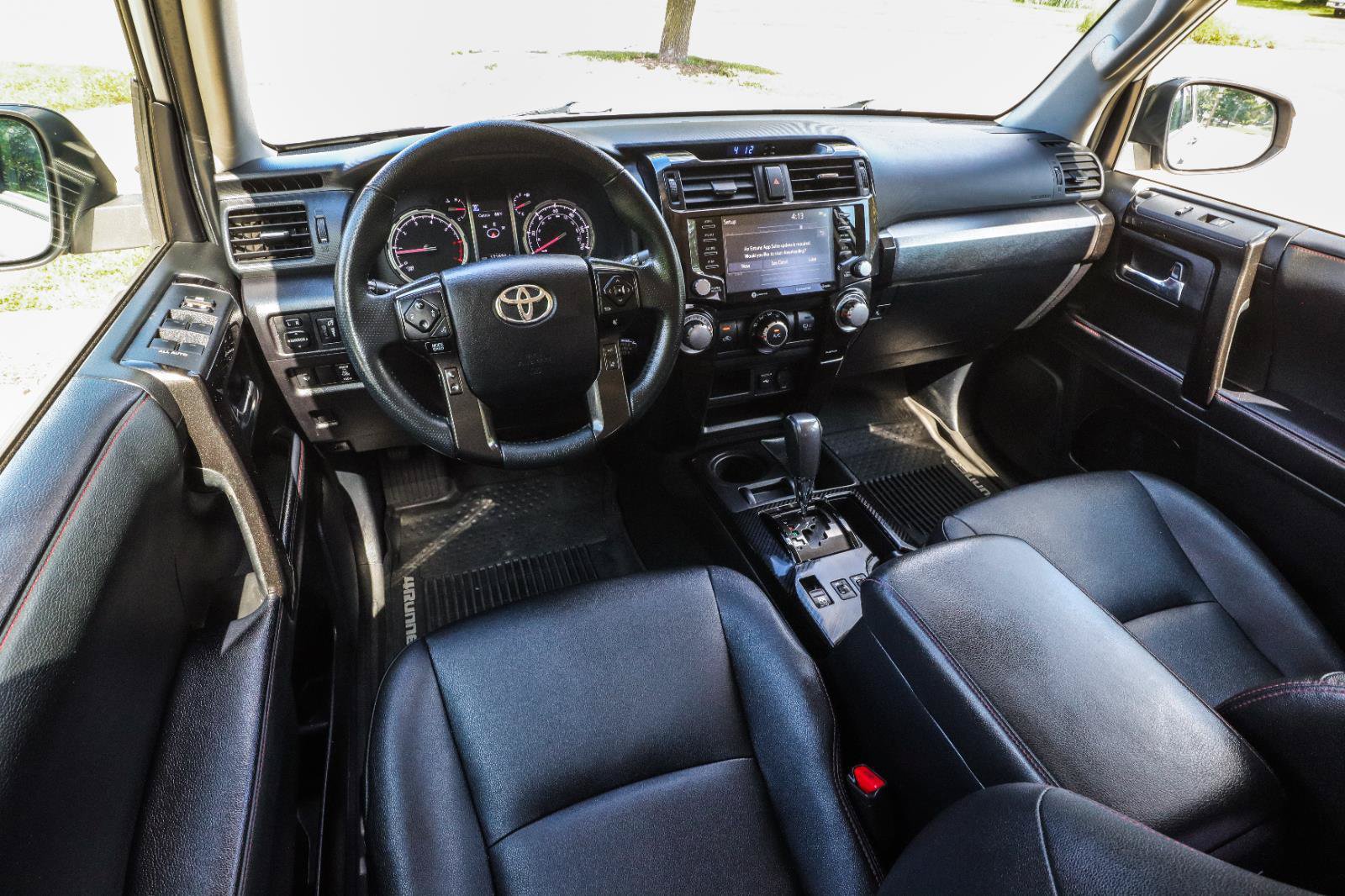 Used 2020 Toyota 4Runner Venture w/ Moonroof Package AWD/4WD image 26