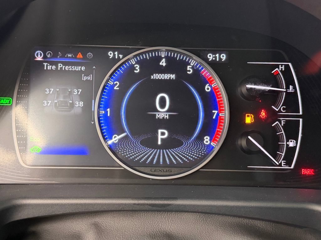 Used 2025 Lexus ES 300h w/ Luxury Package FWD image 31