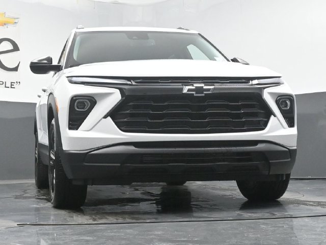 New 2026 Chevrolet TrailBlazer LT w/ Convenience Package FWD image 3