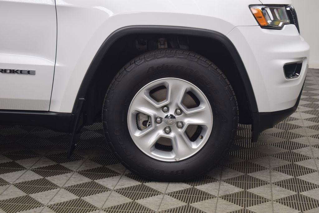 Used 2017 Jeep Grand Cherokee Laredo w/ Quick Order Package 2BE image 27