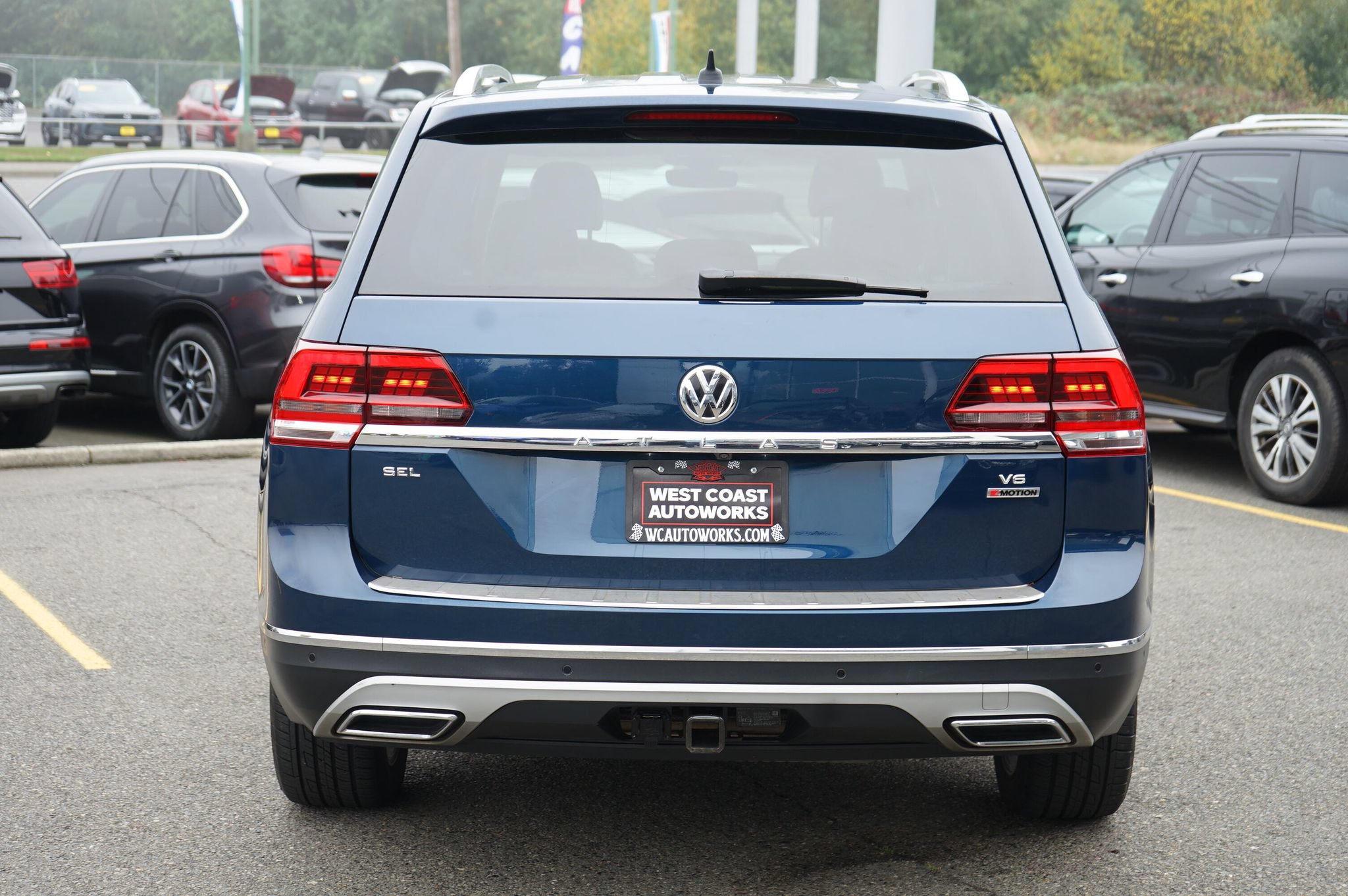 Used 2018 Volkswagen Atlas SEL Premium AWD/4WD image 4