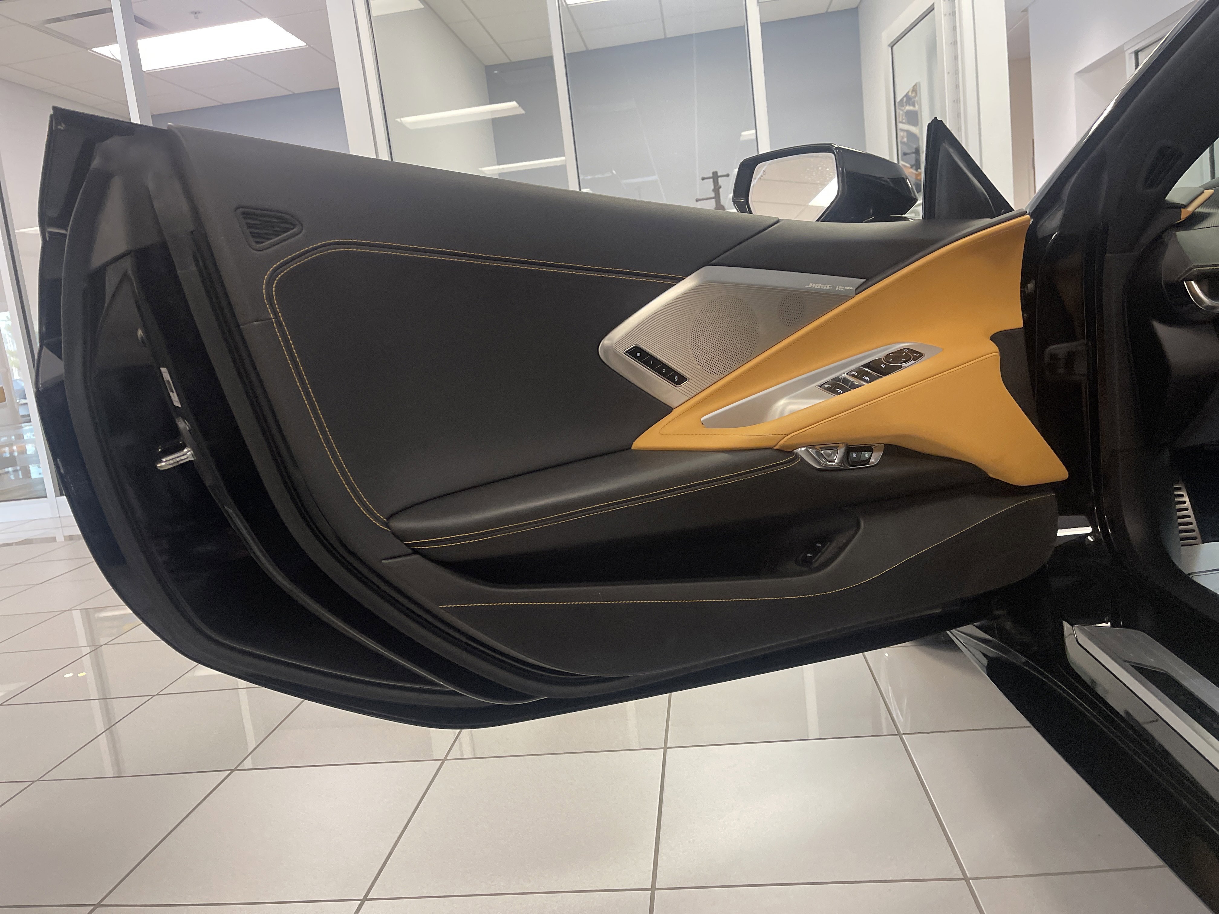 Used 2023 Chevrolet Corvette Stingray Preferred Conv w/ Chrome Exterior Badge Package image 9