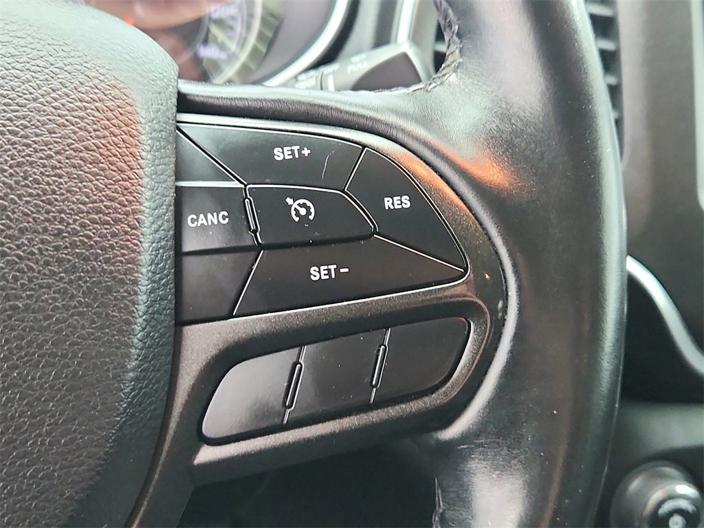 Used 2019 Jeep Cherokee Trailhawk w/ Comfort & Convenience Group image 34