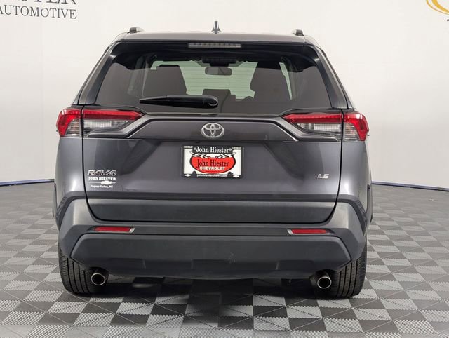 Used 2019 Toyota RAV4 LE image 6