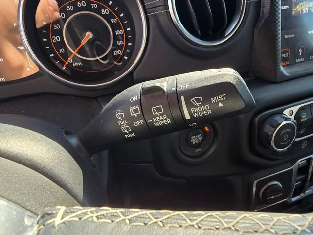 Used 2019 Jeep Wrangler Unlimited Sahara w/ Dual Top Group AWD/4WD image 16