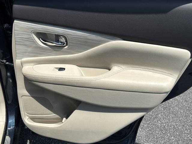 Used 2015 Nissan Murano SL w/ Cargo Package FWD image 16