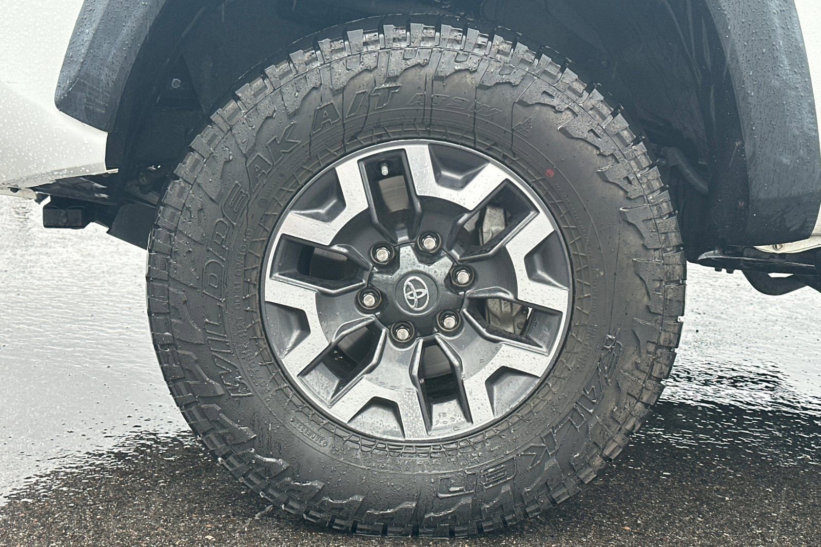 Used 2021 Toyota Tacoma TRD Off-Road w/ Technology Package image 39