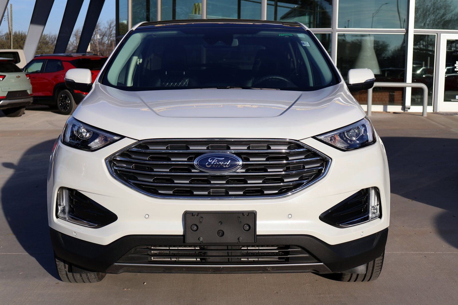 Used 2023 Ford Edge Titanium image 3
