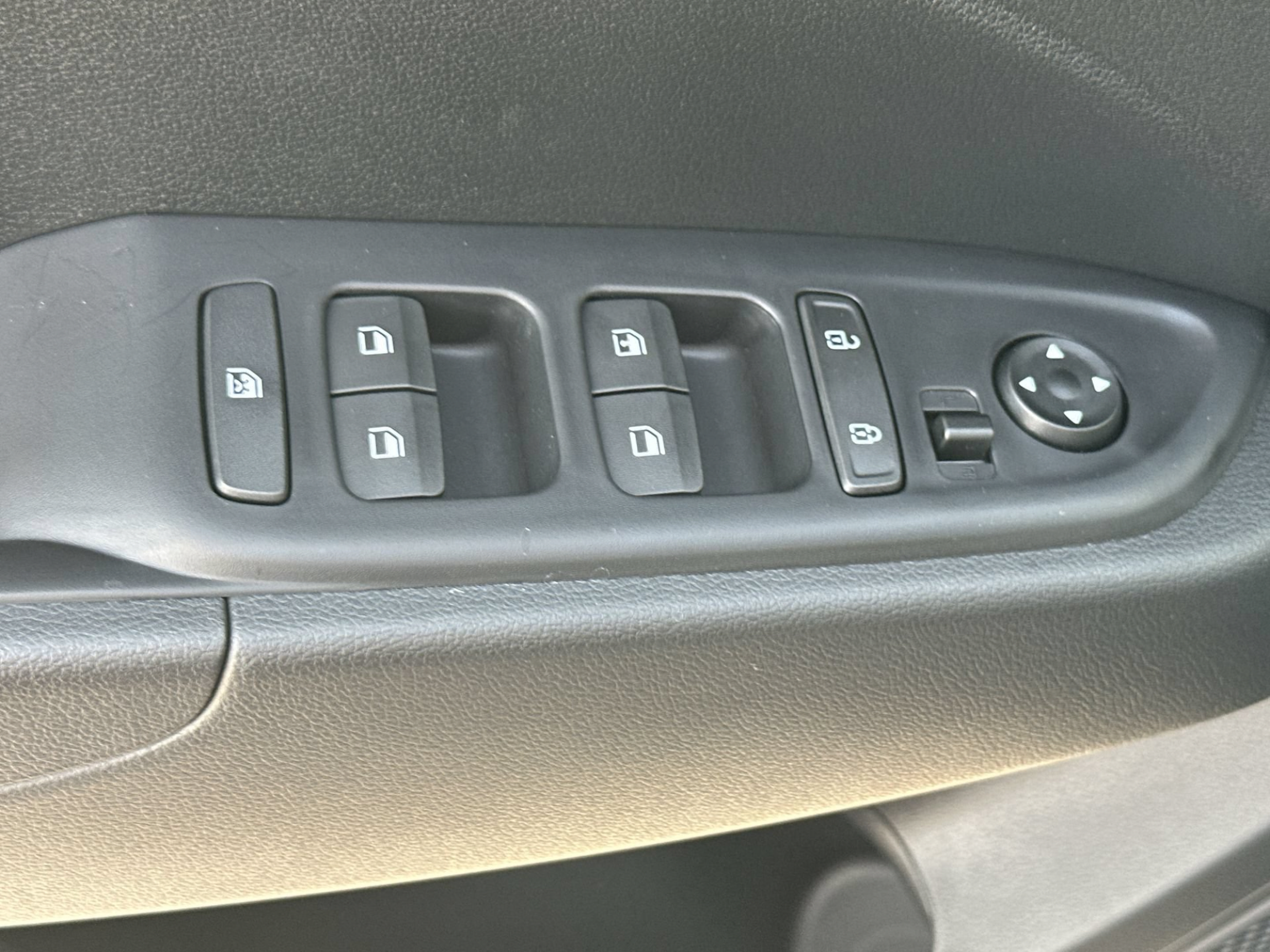 New 2026 Hyundai Venue SE FWD image 15