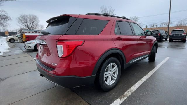 Used 2021 Ford Explorer XLT w/ Equipment Group 202A image 2