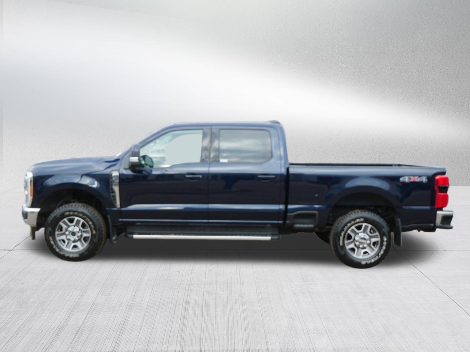 Used 2023 Ford F250 Lariat w/ Camper Package image 4