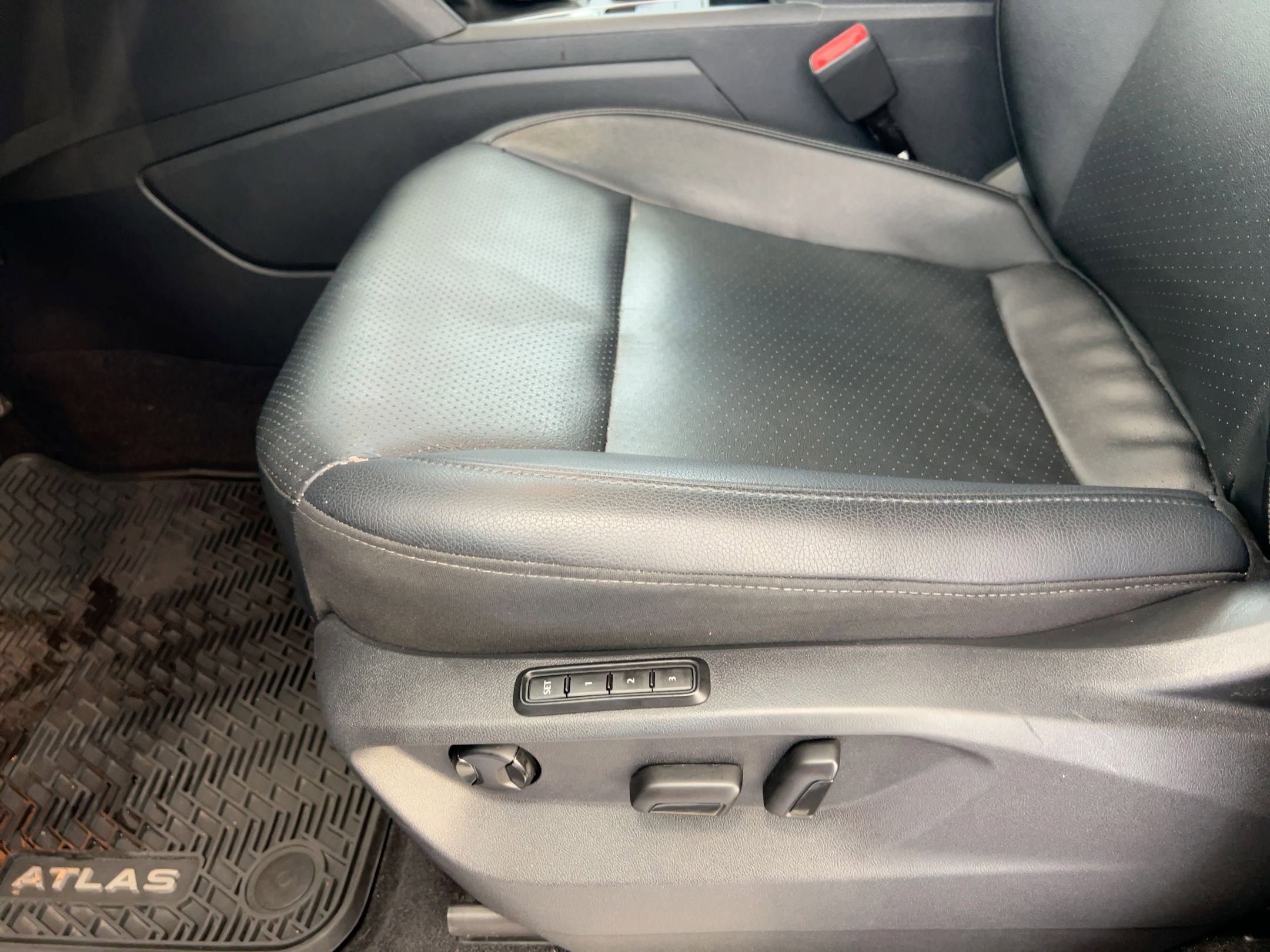 Used 2019 Volkswagen Atlas SEL image 14