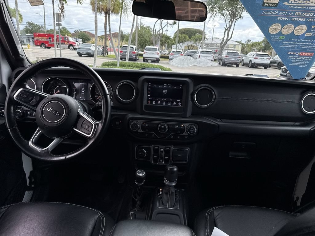 Used 2019 Jeep Wrangler Unlimited Sahara w/ Dual Top Group AWD/4WD image 14