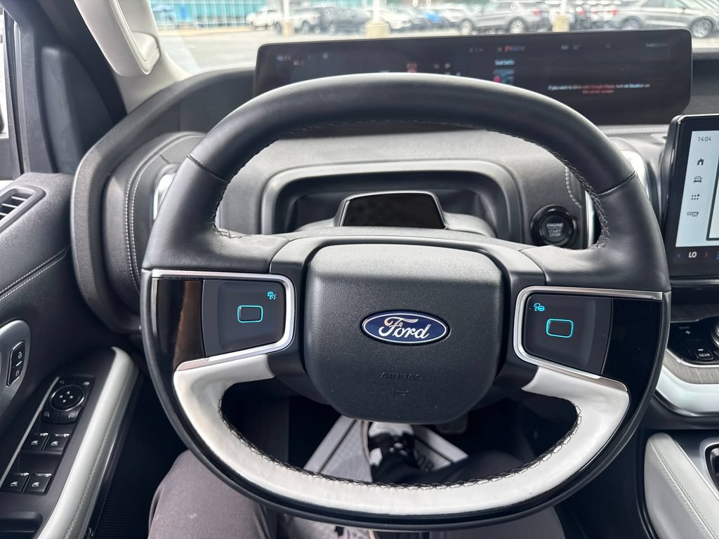 Used 2025 Ford Expedition Max Platinum w/ Platinum Ultimate Package AWD/4WD image 42