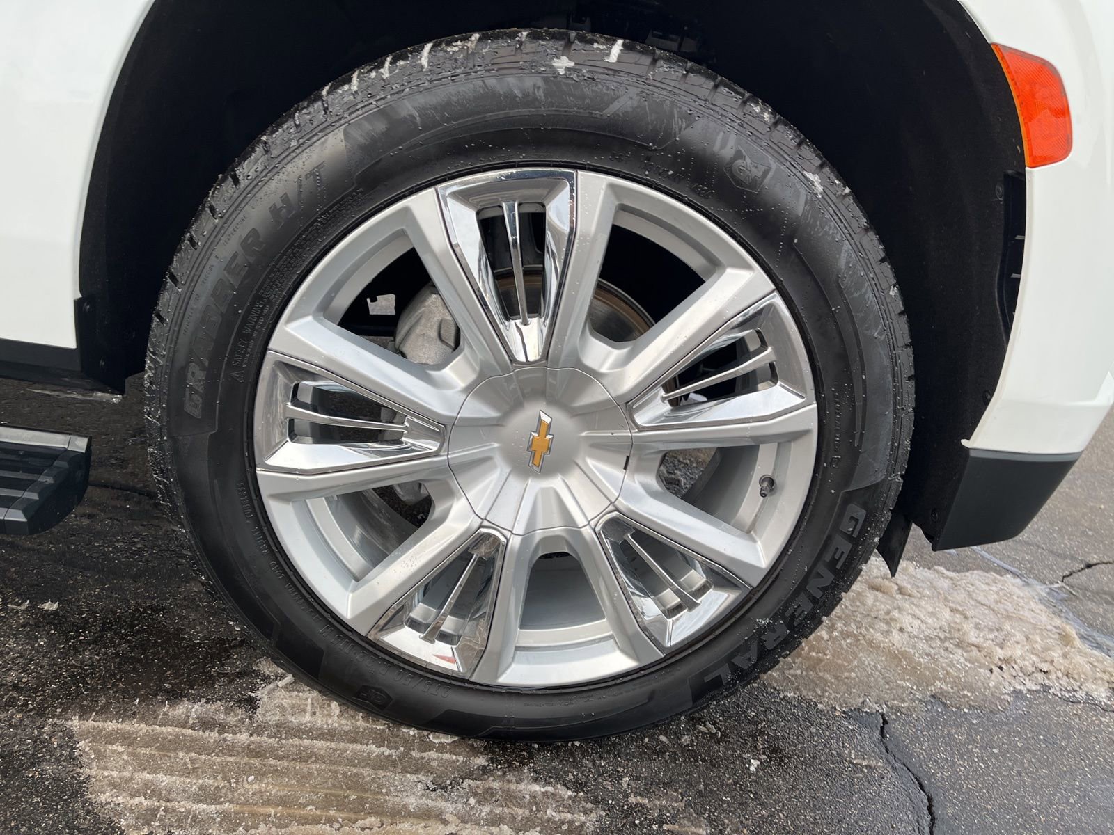 Certified 2023 Chevrolet Tahoe High Country w/ LPO, Illumination Package image 12