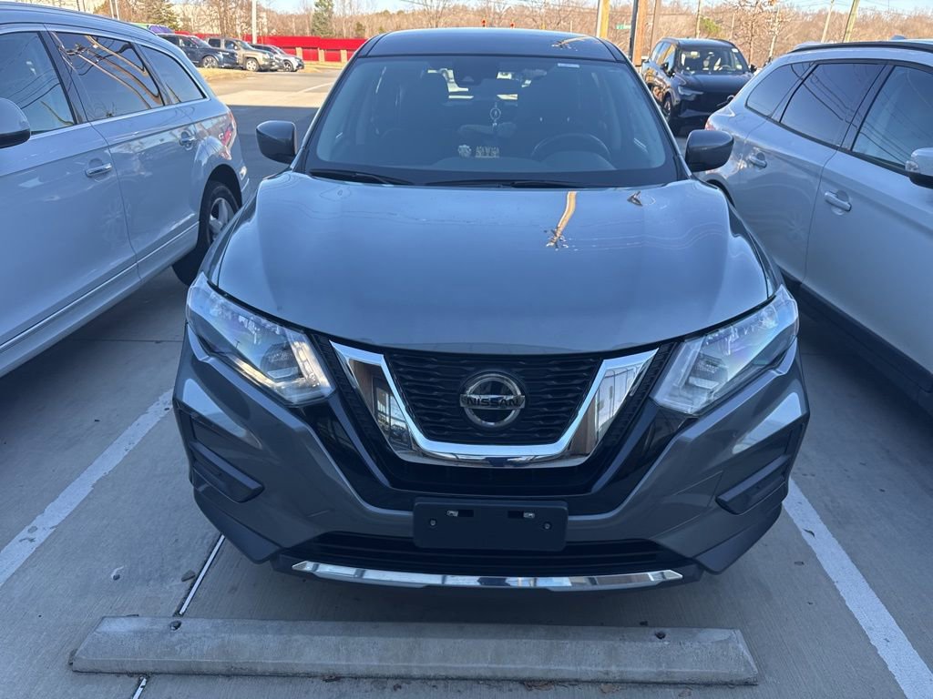 Used 2020 Nissan Rogue S image 2