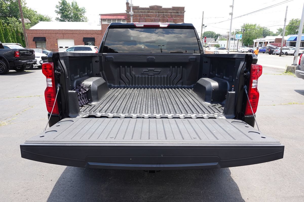 Used 2024 Chevrolet Silverado 1500 LT AWD/4WD image 26