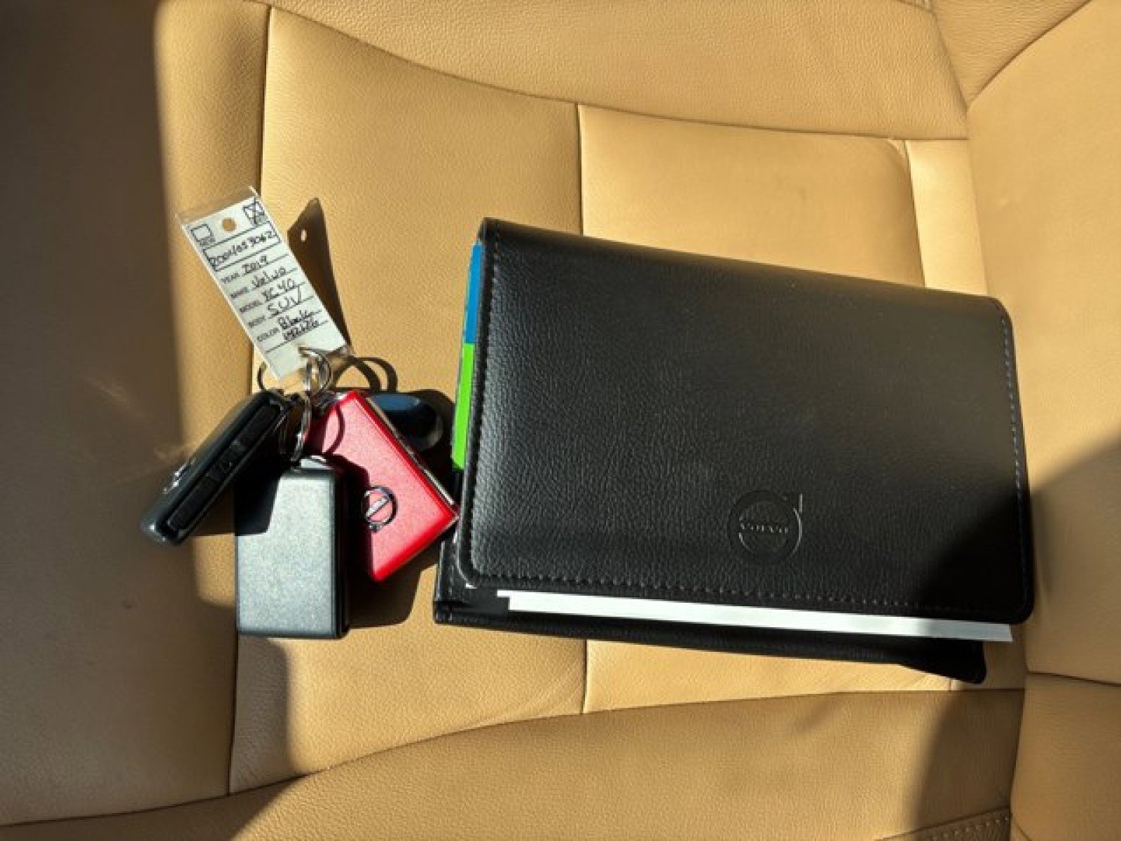 Used 2019 Volvo XC40 T5 Momentum image 22