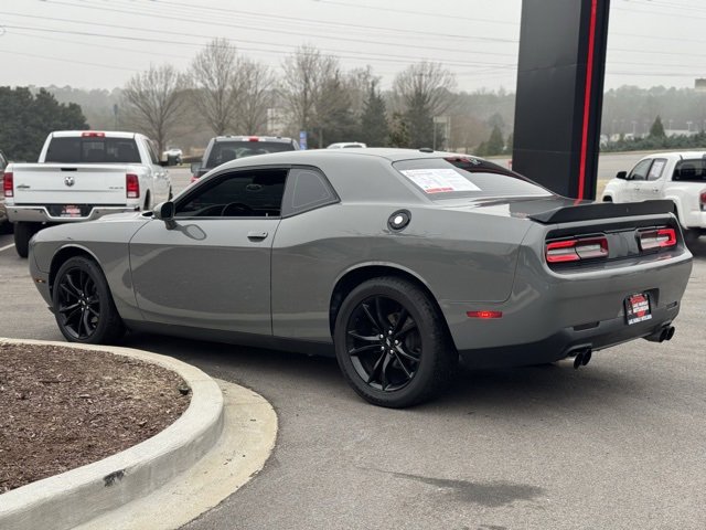 Used 2018 Dodge Challenger SXT w/ Blacktop Package image 8