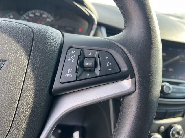Used 2020 Chevrolet Trax LT w/ LT Convenience Package image 15