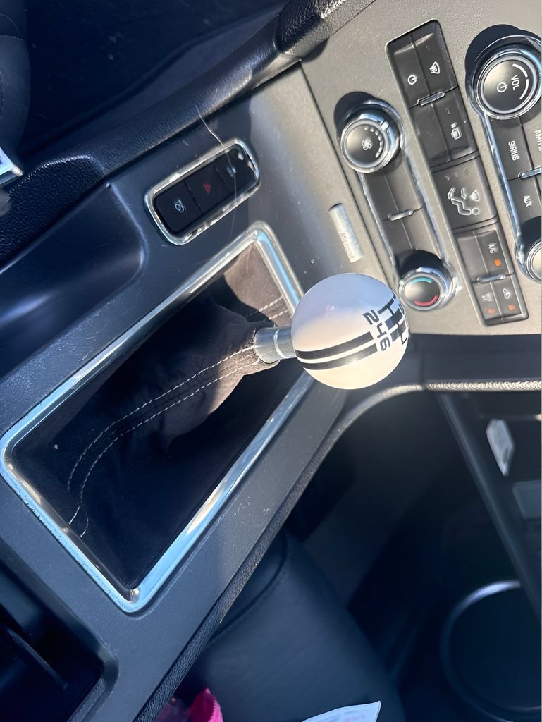 Used 2012 Ford Mustang Shelby GT500 RWD image 12