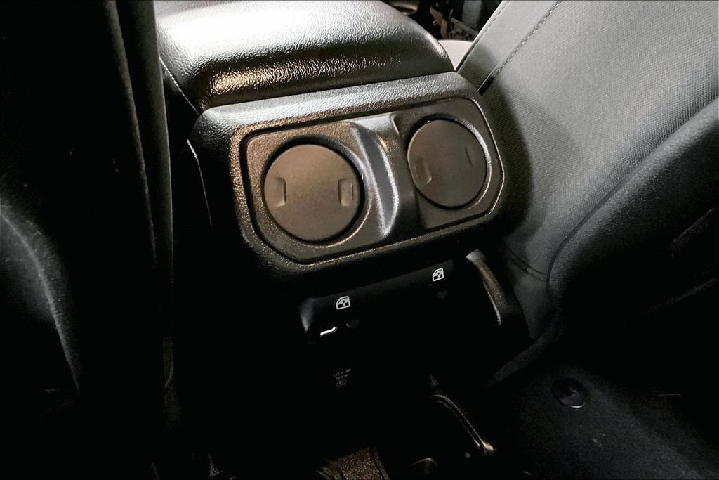 Used 2021 Jeep Wrangler Unlimited Rubicon w/ LED Lighting Group AWD/4WD image 10