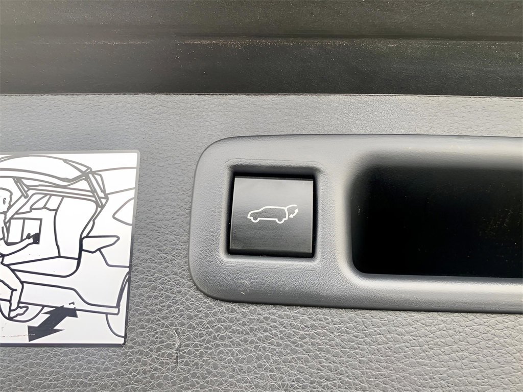 Used 2024 Toyota Highlander XLE image 26