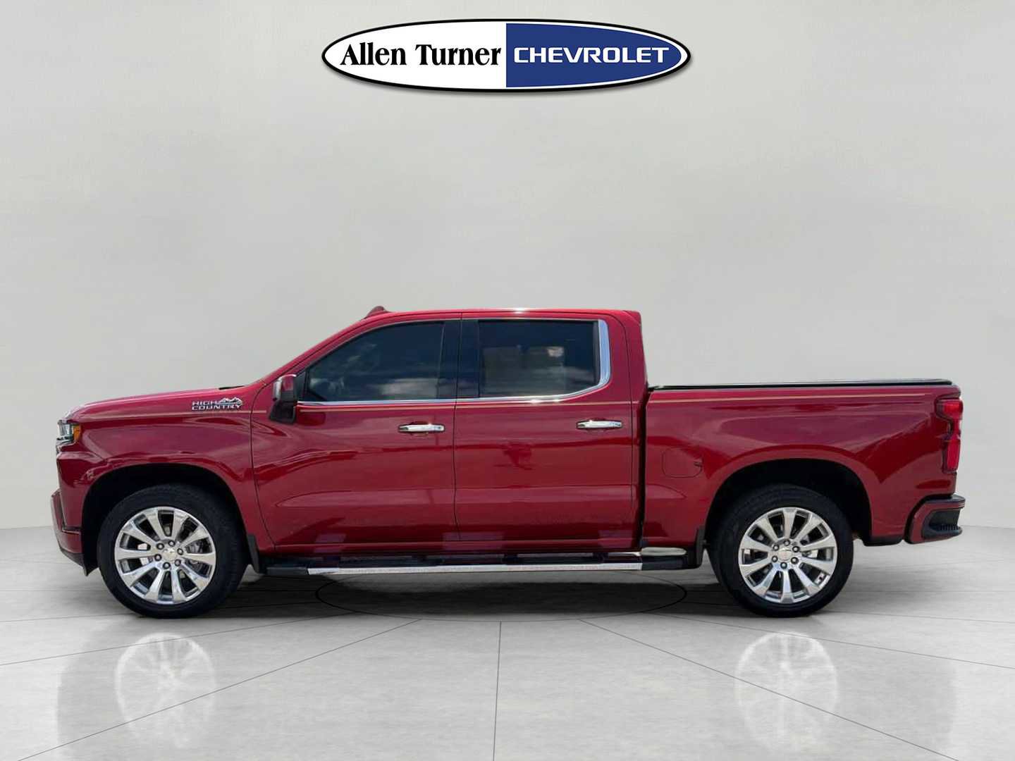 Used 2019 Chevrolet Silverado 1500 High Country w/ Technology Package AWD/4WD image 6