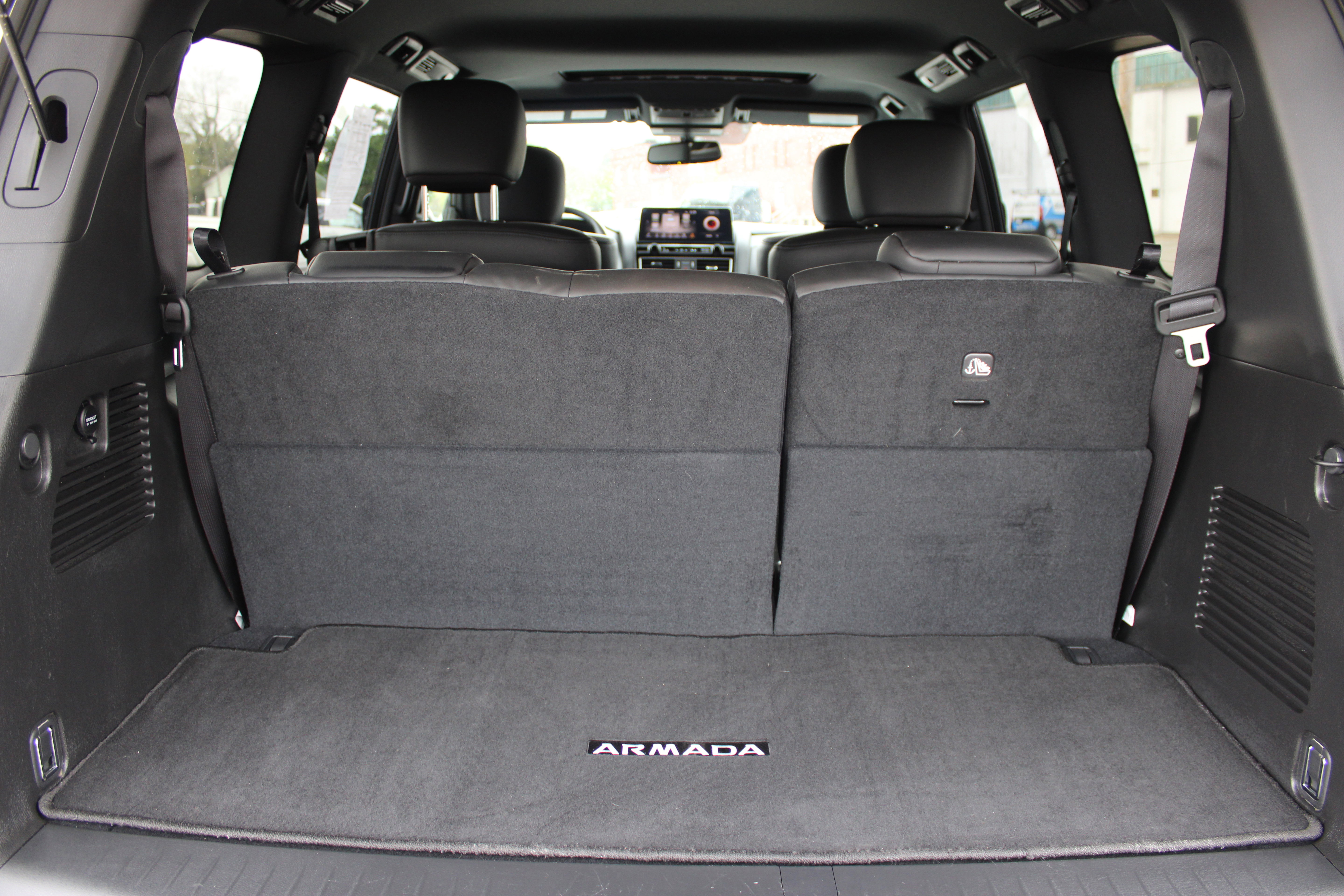 Certified 2023 Nissan Armada SL w/ Midnight Edition Package AWD/4WD image 6