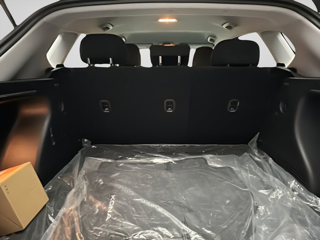 Certified 2025 Hyundai Kona SE AWD/4WD image 17