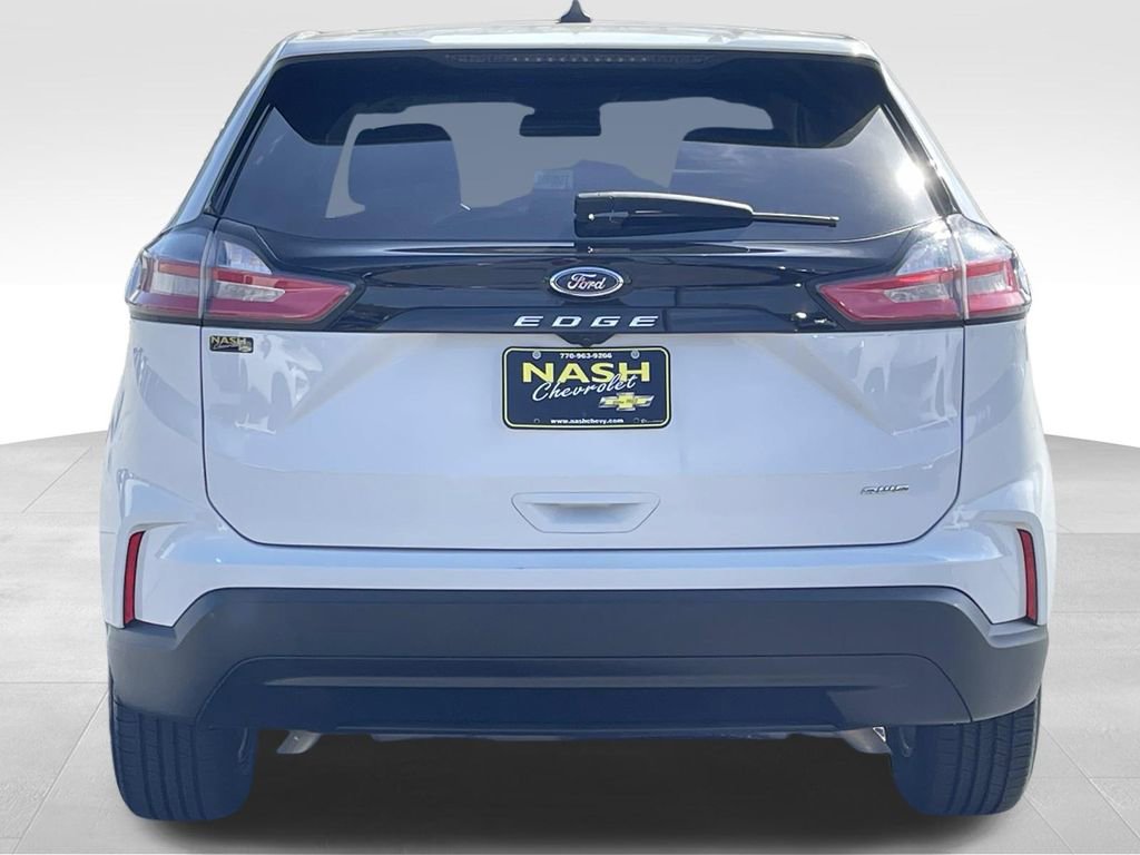 Used 2024 Ford Edge SE w/ Cargo Accessory Package image 4