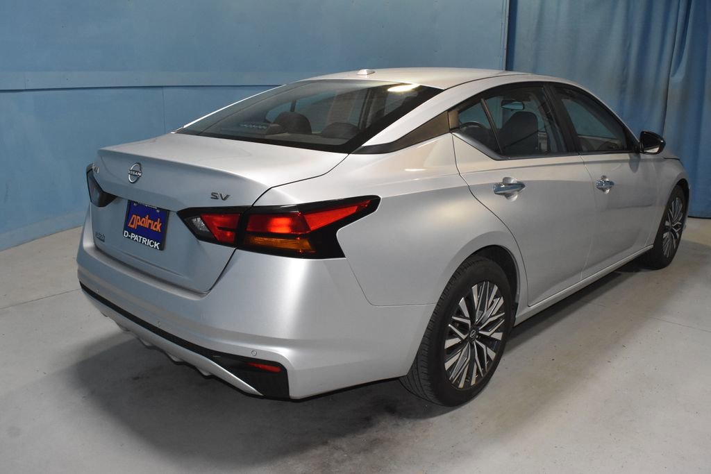 Used 2024 Nissan Altima 2.5 SV FWD image 25
