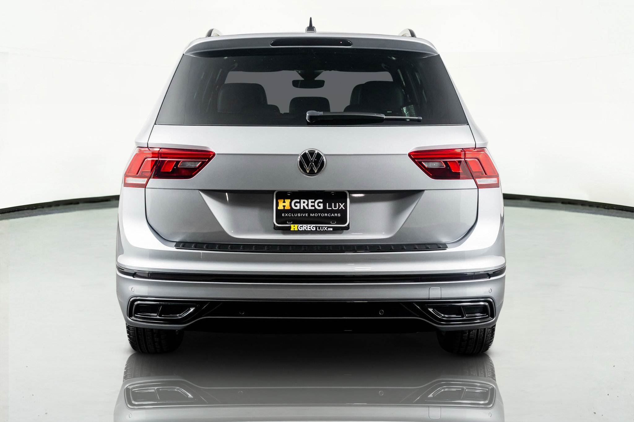 Used 2022 Volkswagen Tiguan SE R-Line image 30
