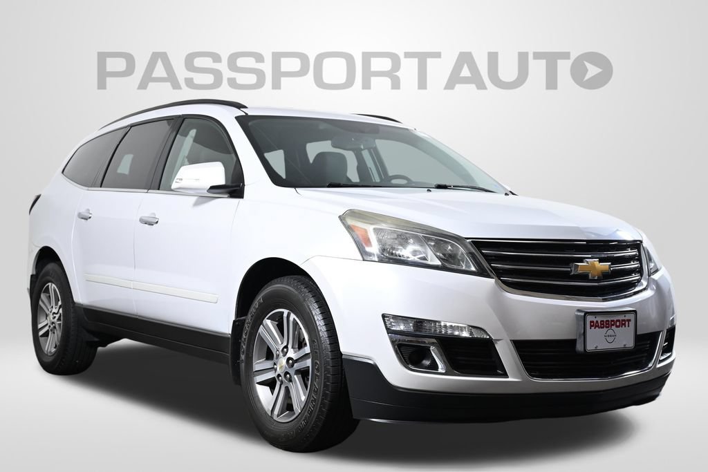 Used 2016 Chevrolet Traverse LT w/ Traveler's Package AWD/4WD image 4