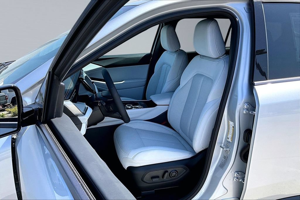 New 2026 Jeep Cherokee Laredo AWD/4WD image 3