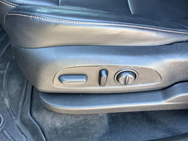 Used 2021 Chevrolet Traverse Premier w/ Redline Edition image 30