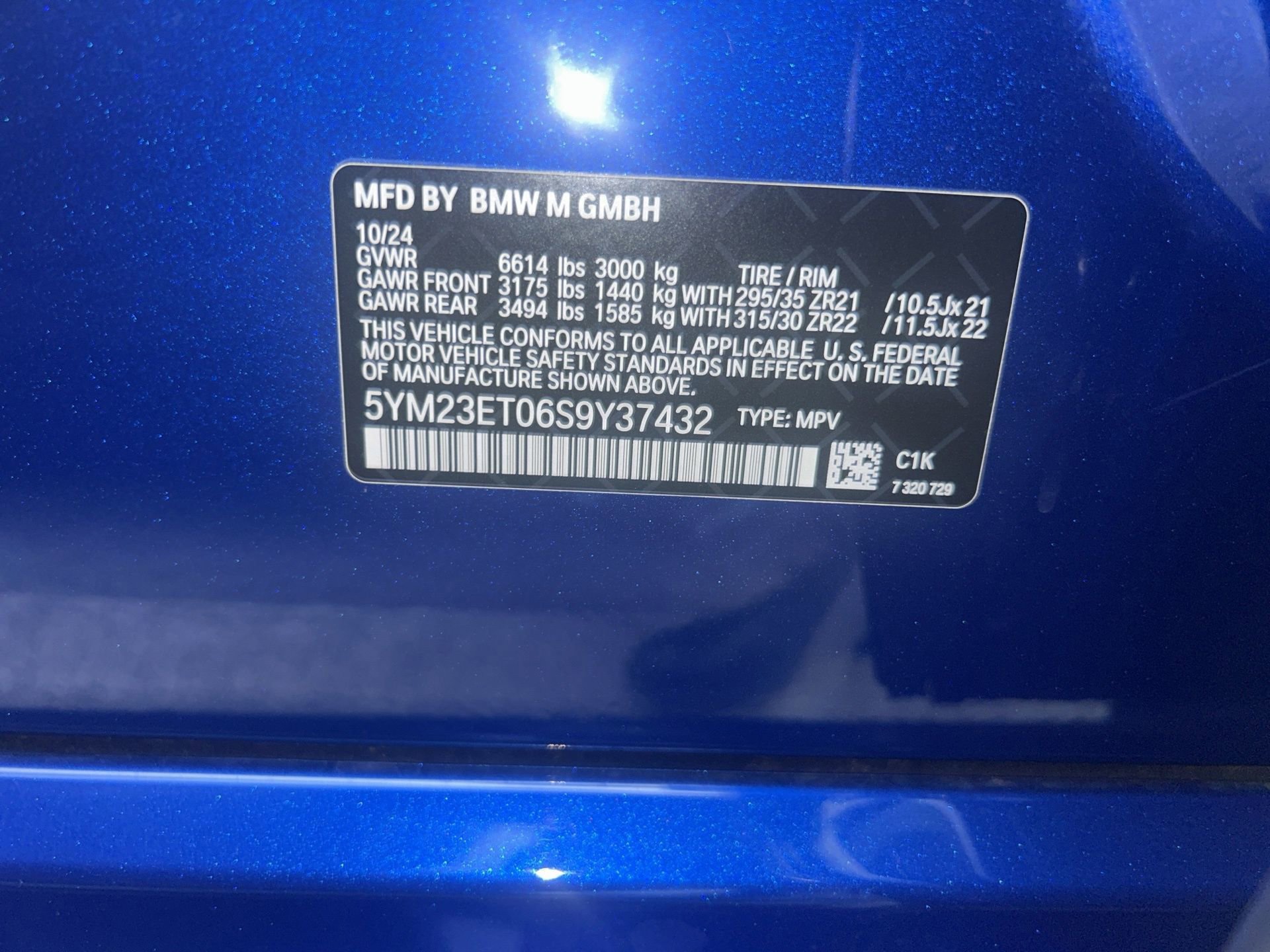 Used 2025 BMW X6 M Competition w/ Executive Package image 39