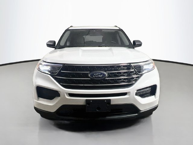 Used 2020 Ford Explorer XLT RWD image 2