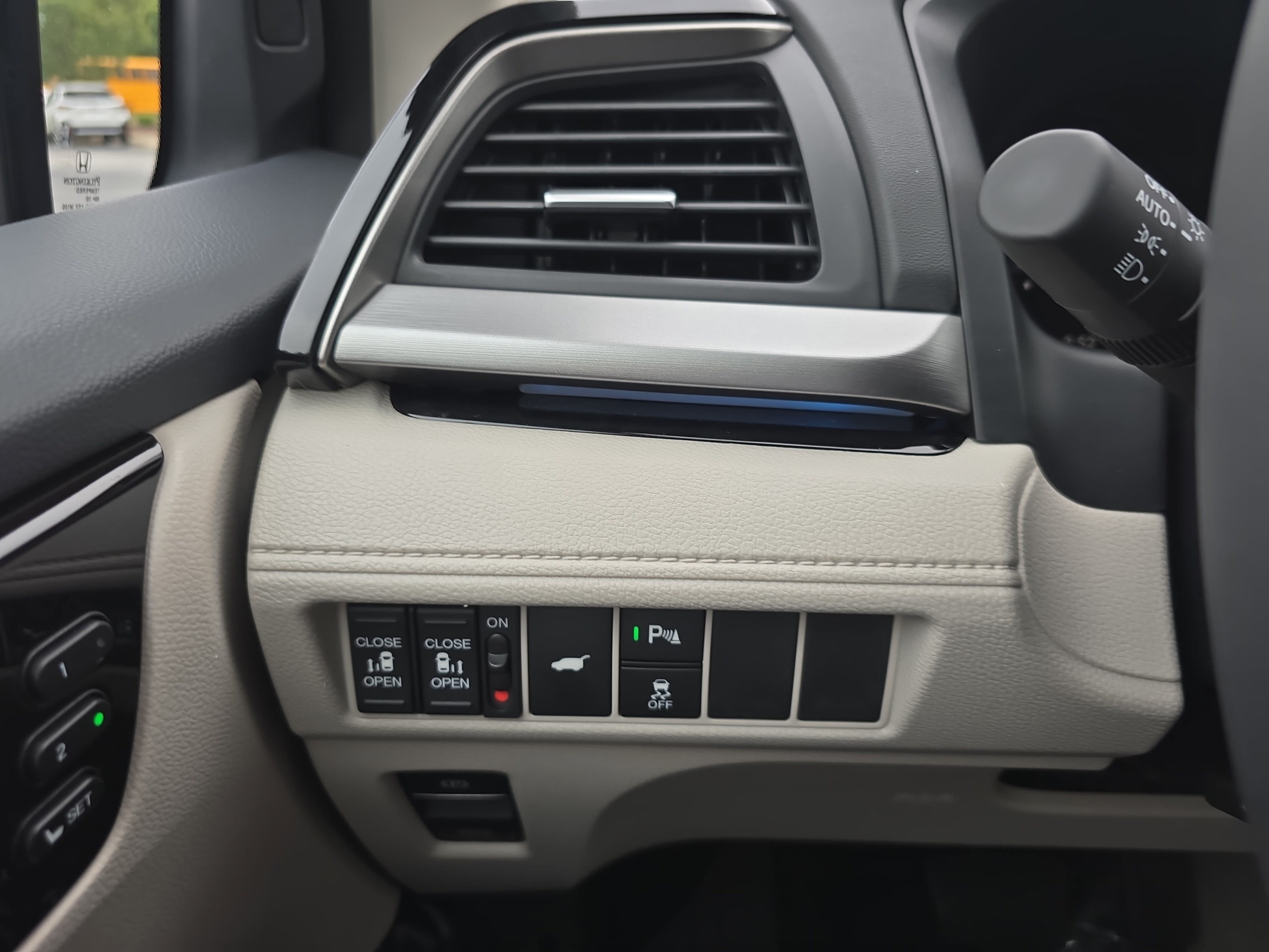 New 2027 Honda Odyssey Touring image 24