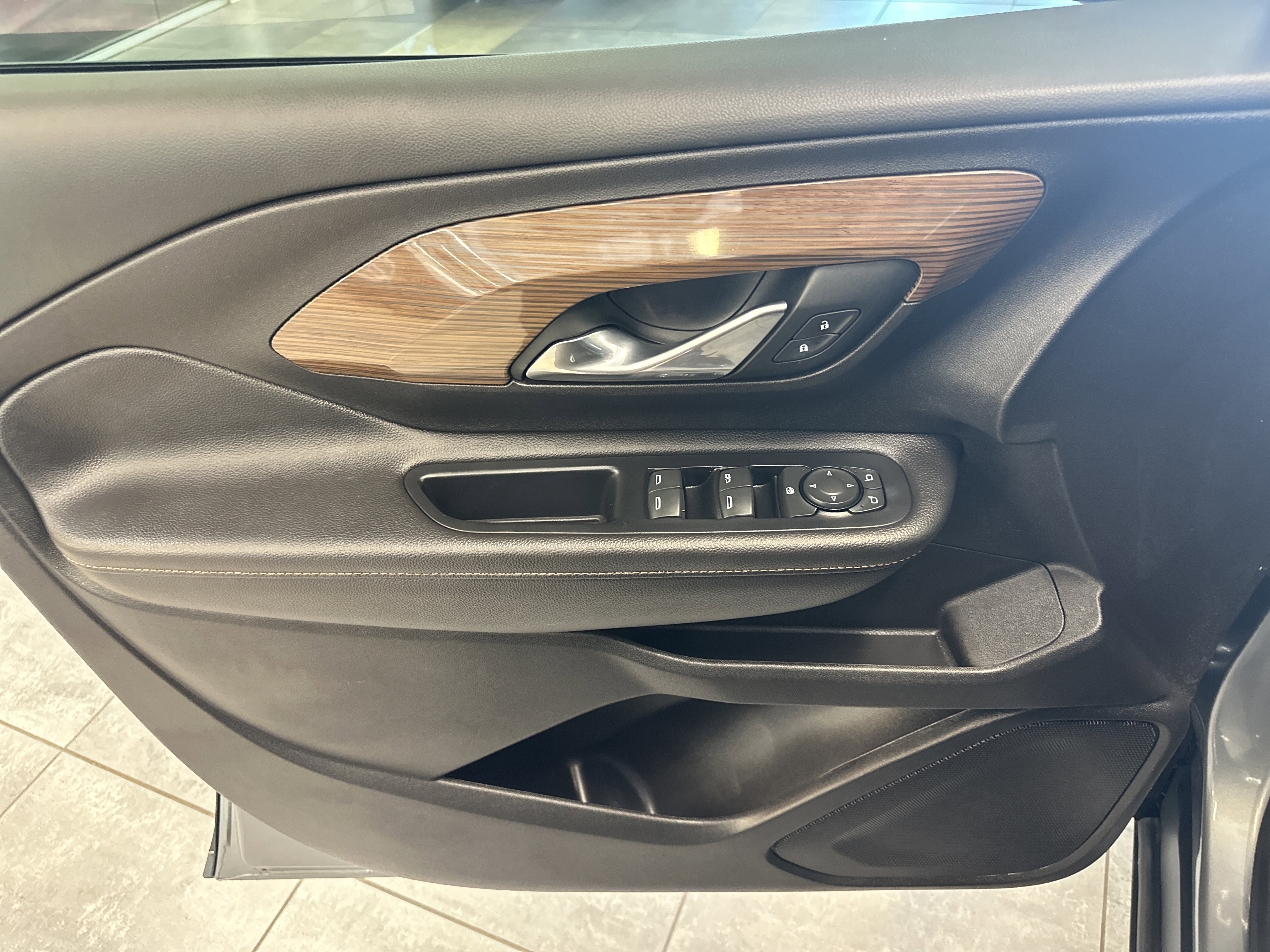 Used 2019 GMC Terrain SLE w/ Driver Convenience Package image 21