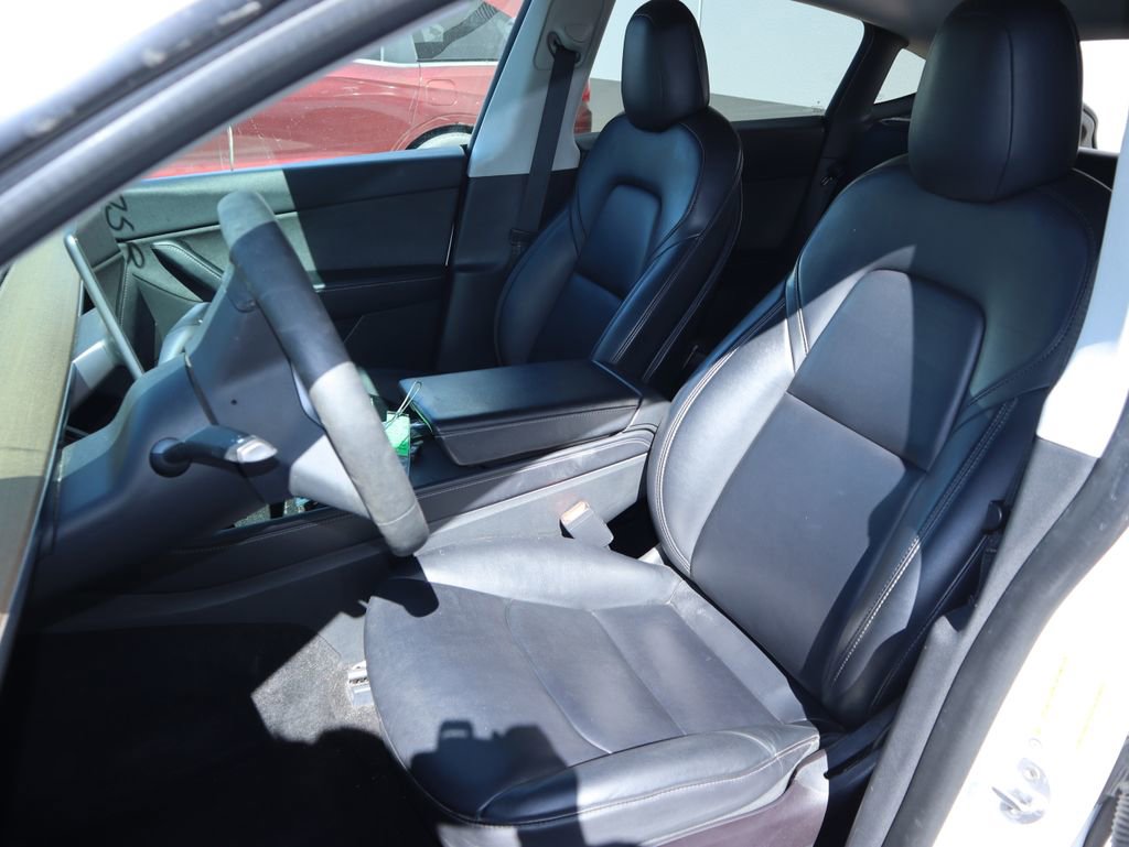 Used 2022 Tesla Model Y Performance AWD/4WD image 9