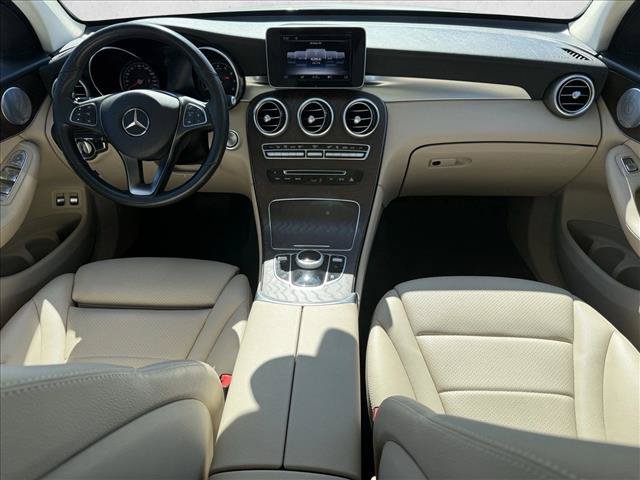 Used 2019 Mercedes-Benz GLC 350e 4MATIC image 18