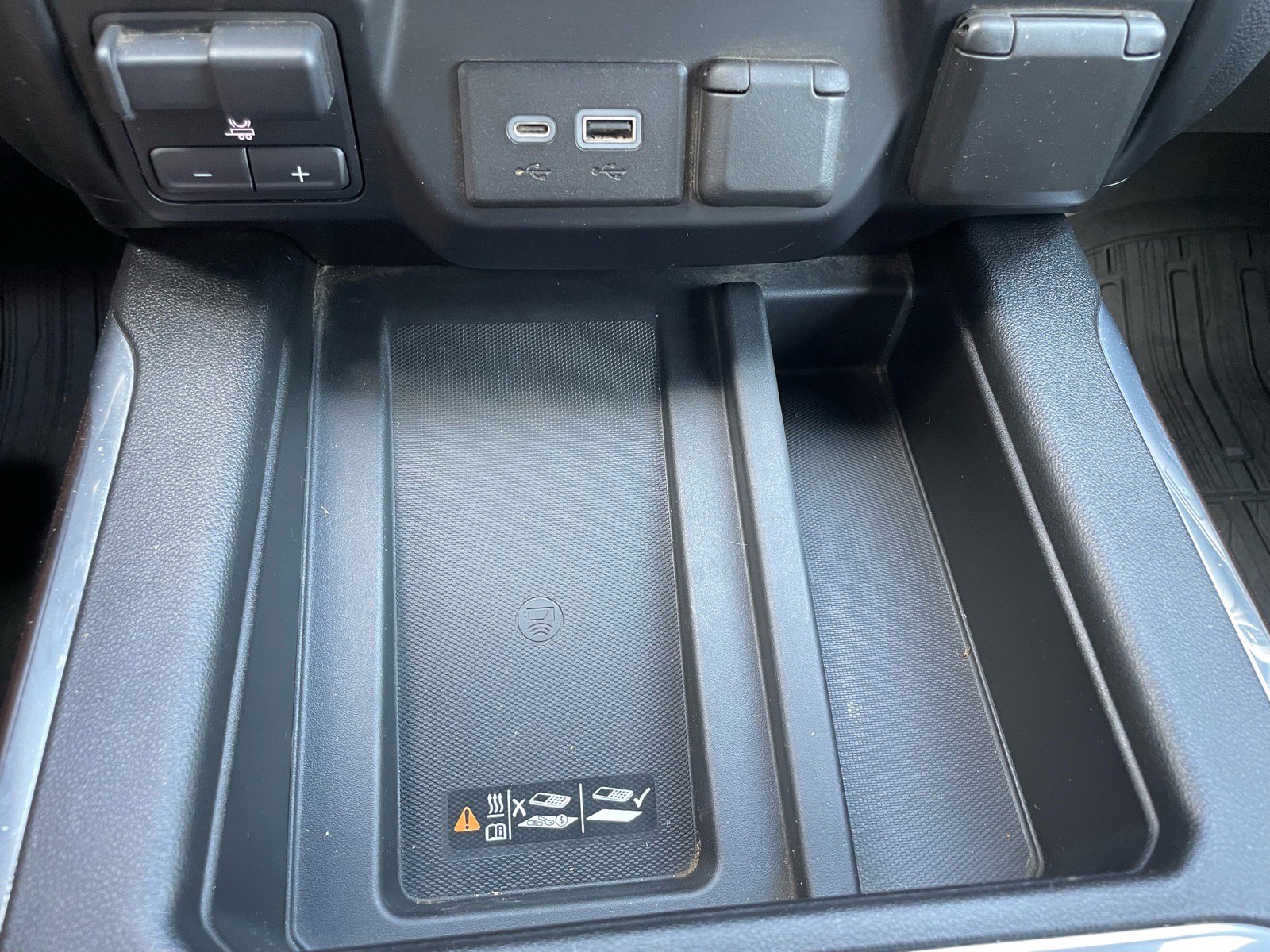 Used 2020 GMC Sierra 2500 SLT w/ SLT Premium Plus Package AWD/4WD image 8